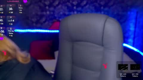 Snapshot of zarareign_ chatting on 12/16/24, 12:48 Lola online show from 12/16/24, 12:48