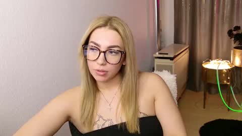 zarasplayground online show from 02/16/26, 06:59