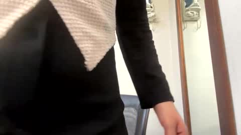 zarayaa_v online show from 01/14/26, 11:42