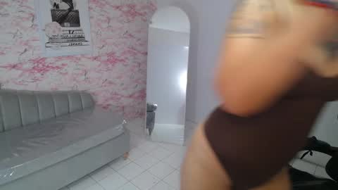 Isabella online show from 01/11/26, 12:43