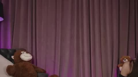 zariaavera online show from 03/09/26, 09:19