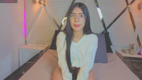 Snapshot of zariival chatting on 12/17/25, 07:42 zariival online show from 12/17/25, 07:42