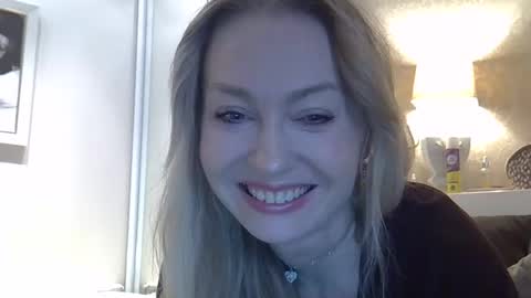 Zarina Swift online show from 04/24/26, 04:48