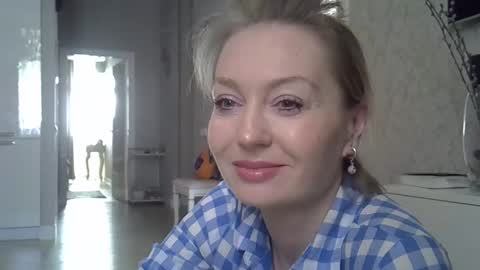 Zarina Swift online show from 04/27/26, 04:43