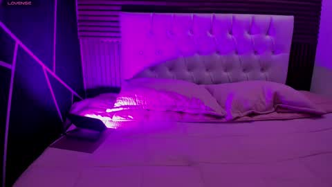 Zarina Waynne online show from 03/18/26, 01:03