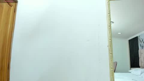 Snapshot of zarinawynne chatting on 05/01/26, 10:42 Zarina Waynne online show from 05/01/26, 10:42