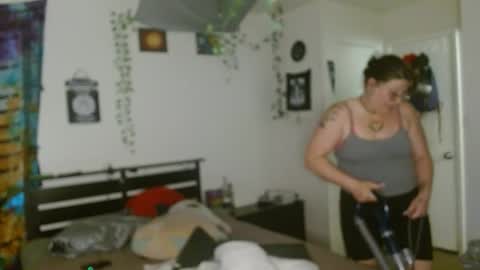 Snapshot of zawmbiemoonz chatting on 04/14/26, 06:14 zawmbiemoonz online show from 04/14/26, 06:14