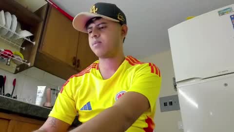 Snapshot of zaym_liam chatting on 04/11/26, 09:19 zaym_liam online show from 04/11/26, 09:19