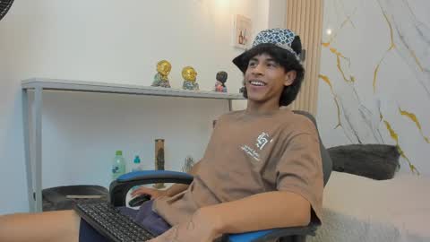 Zayn online show from 03/26/26, 07:30