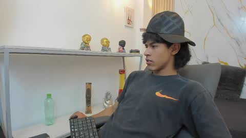 Zayn online show from 04/02/26, 07:22