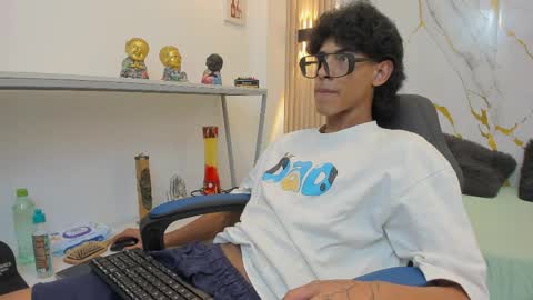 Zayn online show from 04/13/26, 07:19