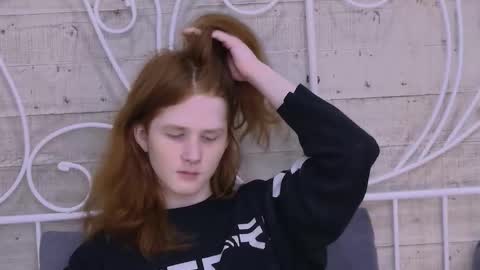 Snapshot of zaynginger chatting on 10/23/25, 11:09 ZAYN online show from 10/23/25, 11:09