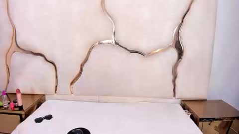 Zayra online show from 03/20/26, 01:49