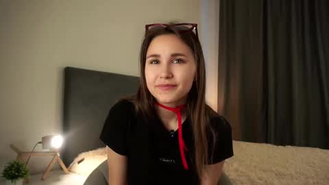 Emilia online show from 10/02/25, 01:12