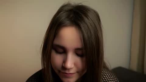 Emilia online show from 10/06/25, 12:52