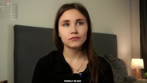 Emilia online show from 10/25/25, 01:13