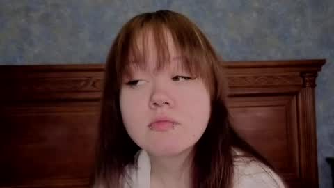 Emilia online show from 05/29/26, 03:48