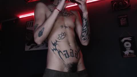 Snapshot of zeldrissss chatting on 11/11/25, 12:32 Zeldris online show from 11/11/25, 12:32