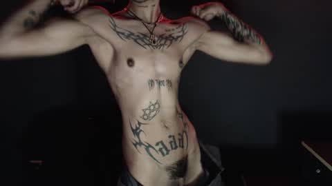 Snapshot of zeldrissss chatting on 12/19/25, 04:14 Zeldris online show from 12/19/25, 04:14