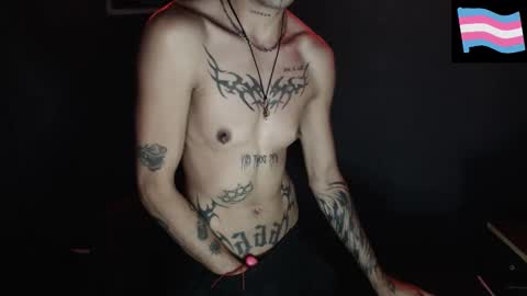 Snapshot of zeldrissss chatting on 12/22/25, 05:10 Zeldris online show from 12/22/25, 05:10