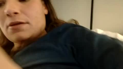 Snapshot of zellelajay2009 chatting on 02/16/25, 08:43 KENDAL Kaylee online show from 02/16/25, 08:43