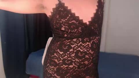 Snapshot of zemi_max chatting on 06/14/26, 06:04 zemi_max online show from 06/14/26, 06:04
