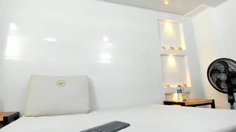 Zenda Evans online show from 02/04/26, 03:34