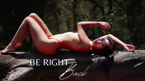 Zendaya online show from 02/20/25, 04:07