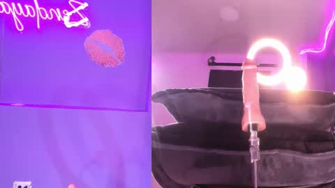 Zendaya online show from 02/21/26, 08:21