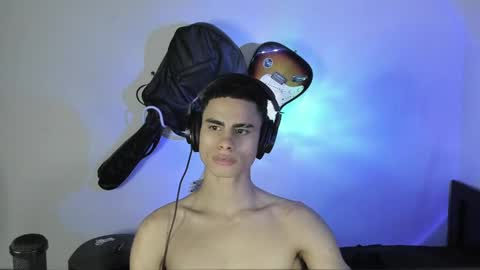 zenzhu online show from 12/24/24, 12:44