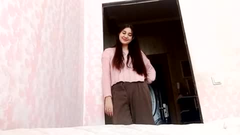 Snapshot of zeniabrossoit chatting on 03/01/26, 05:09 zeniabrossoit online show from 03/01/26, 05:09