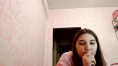 Snapshot of zeniabrossoit chatting on 03/12/26, 08:09 zeniabrossoit online show from 03/12/26, 08:09