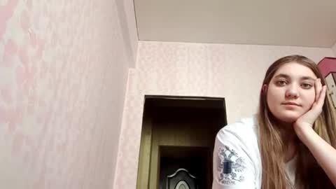 Snapshot of zeniabrossoit chatting on 03/21/26, 08:41 zeniabrossoit online show from 03/21/26, 08:41