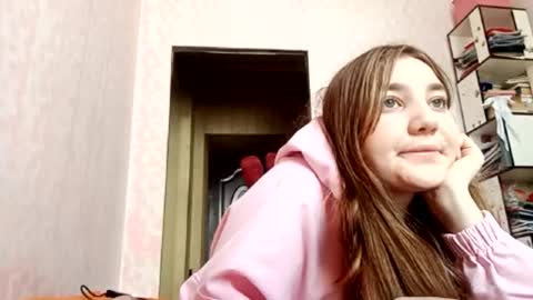 Snapshot of zeniabrossoit chatting on 03/25/26, 07:25 zeniabrossoit online show from 03/25/26, 07:25