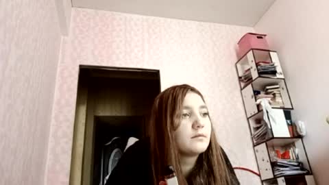 Snapshot of zeniabrossoit chatting on 03/29/26, 06:13 zeniabrossoit online show from 03/29/26, 06:13