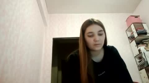 Snapshot of zeniabrossoit chatting on 03/30/26, 12:17 zeniabrossoit online show from 03/30/26, 12:17