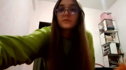 Snapshot of zeniabrossoit chatting on 04/03/26, 12:47 zeniabrossoit online show from 04/03/26, 12:47