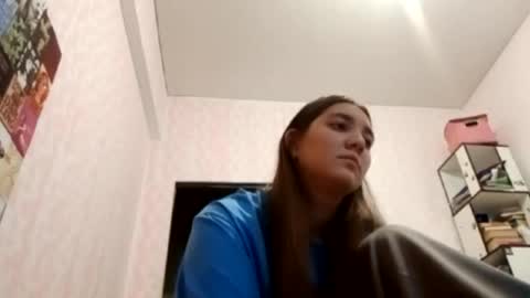 Snapshot of zeniabrossoit chatting on 04/16/26, 12:17 zeniabrossoit online show from 04/16/26, 12:17