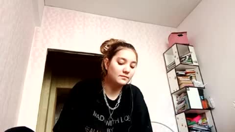 zeniabrossoit online show from 04/29/26, 11:14