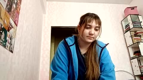 zeniabrossoit online show from 05/16/26, 08:33