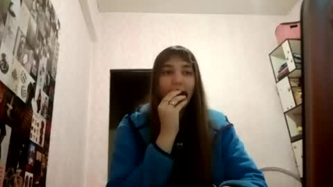 zeniabrossoit online show from 05/25/26, 01:50