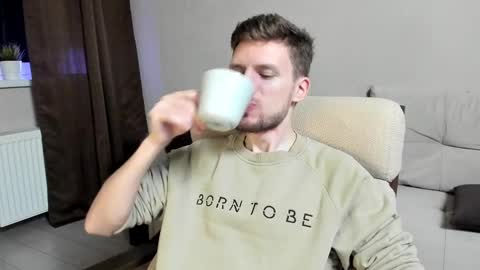 Andrew online show from 02/18/25, 05:20