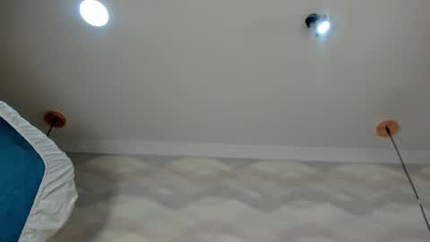 Snapshot of zephyra_angels1 chatting on 11/24/25, 04:01 ZEPHYRA ANGELS online show from 11/24/25, 04:01