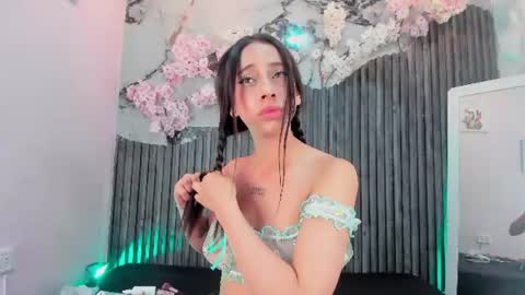 Snapshot of zephyra_bms chatting on 06/17/26, 03:31 SOFIA online show from 06/17/26, 03:31