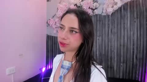 Snapshot of zephyra_bms chatting on 07/04/26, 04:51 SOFIA online show from 07/04/26, 04:51