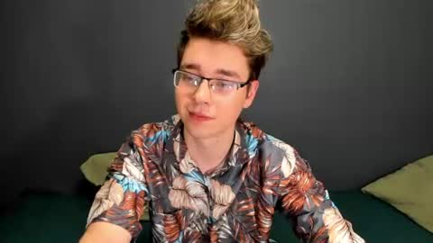 Ethan online show from 06/19/26, 02:27