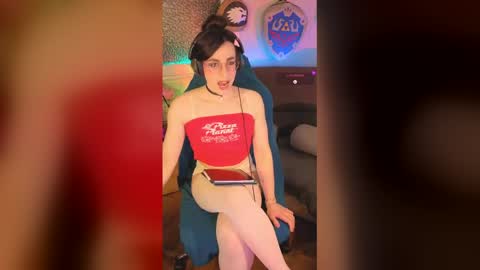 zesty_peach online show from 05/23/26, 06:34