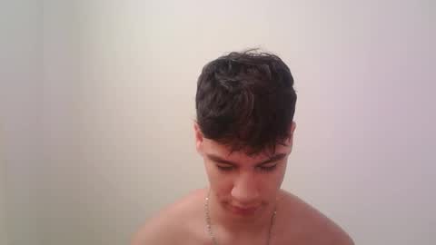 Snapshot of zeus_183 chatting on 11/22/25, 05:01 zeus_183 online show from 11/22/25, 05:01