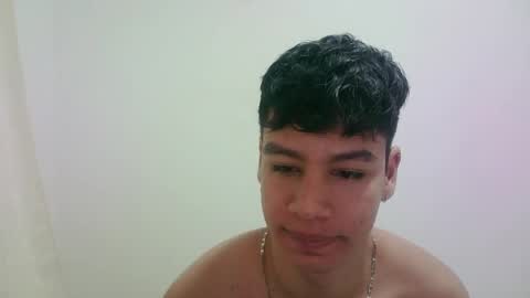 zeus_183 online show from 12/05/25, 09:18