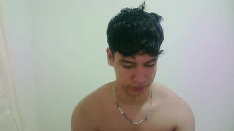 zeus_183 online show from 02/18/26, 05:58